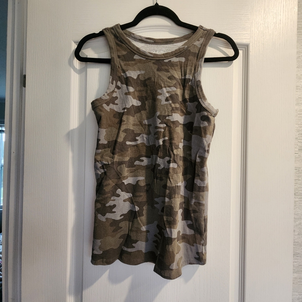 24/7 Casual Camouflage Tank Top Size XL Euc